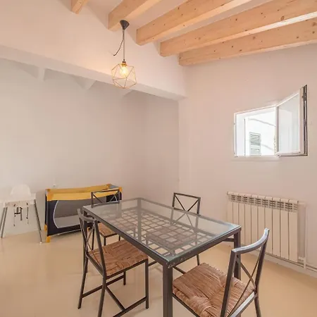 Borras Semesterbostad Llumesanas