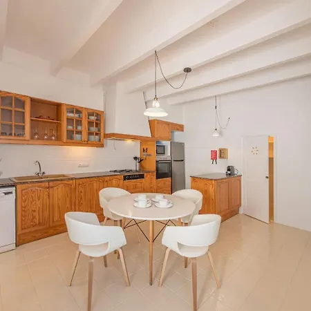 Semesterbostad Borras Llumesanas